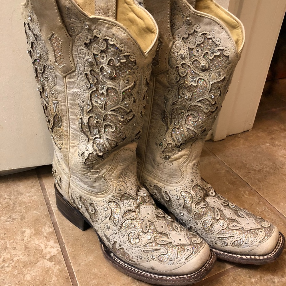 Corral boots
